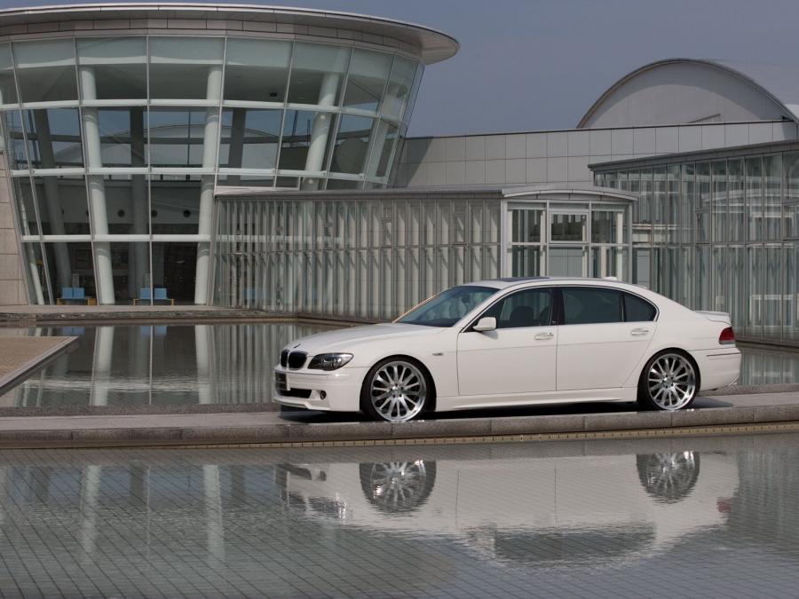  BMW 750Li by Wald 2005 года  (фото 3 из 10)